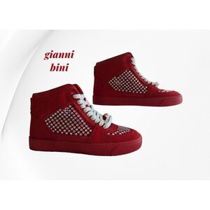 NWOT   Gianni Bini Evie Perforated Rhinestone High Top Sneakers  Sz 7M